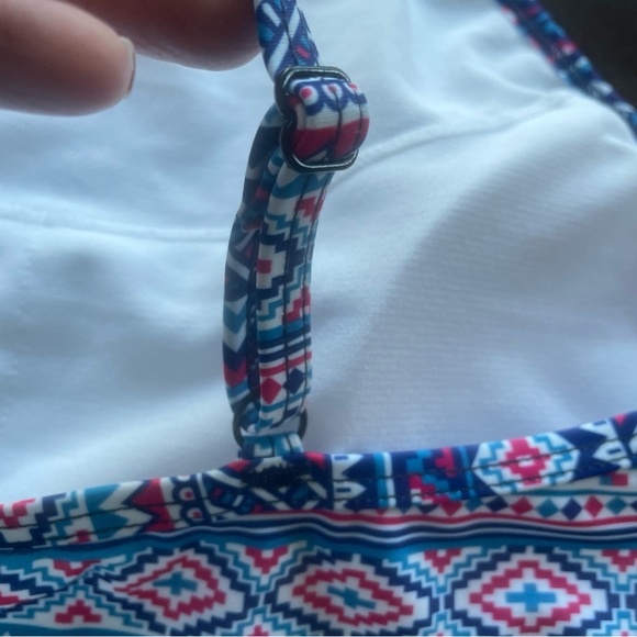 New UPF 50+ Adjustable Strap Removable Pads Aztec Print Swim Top Size Small - Picture 5 of 10